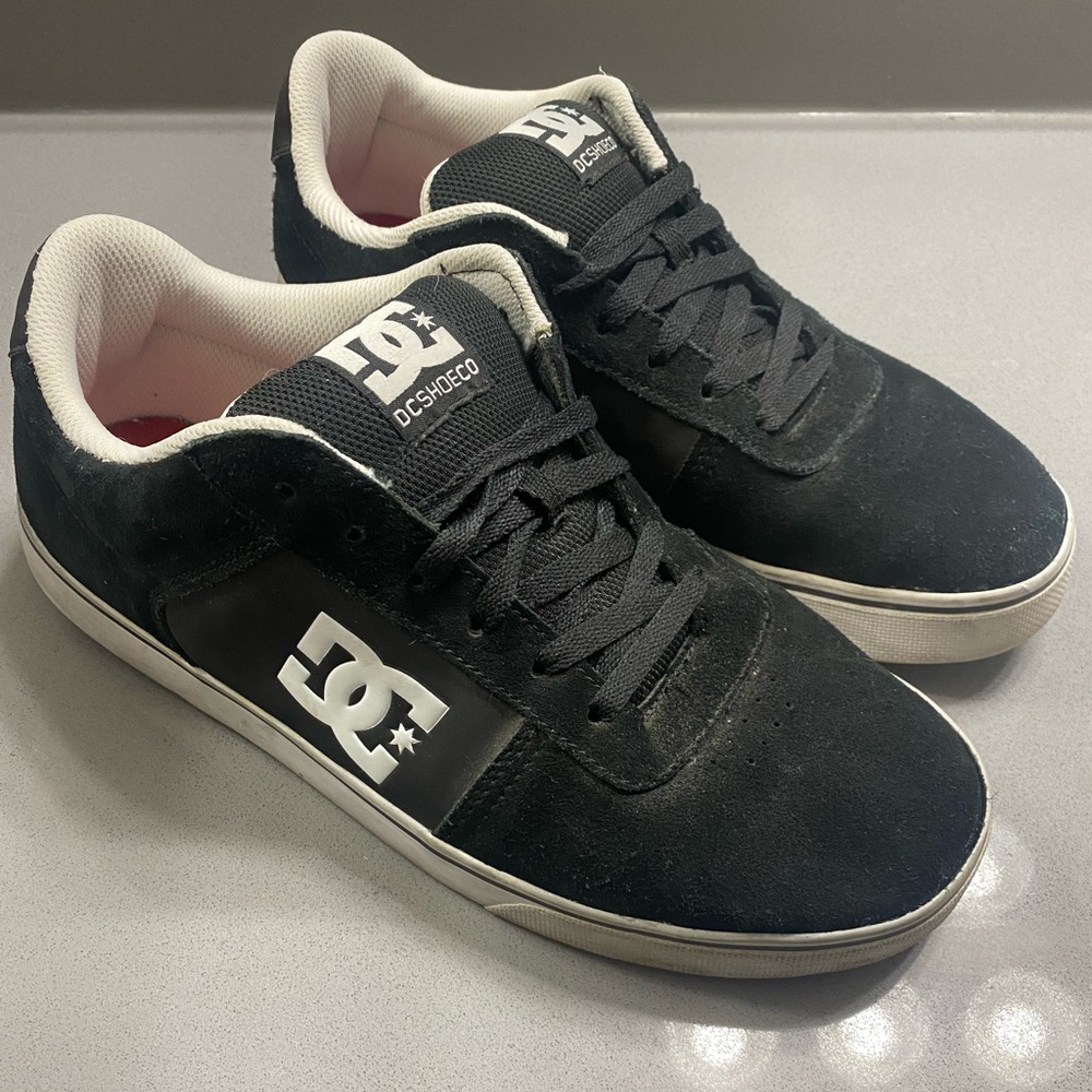 DC Shoes Men’s Size 11
